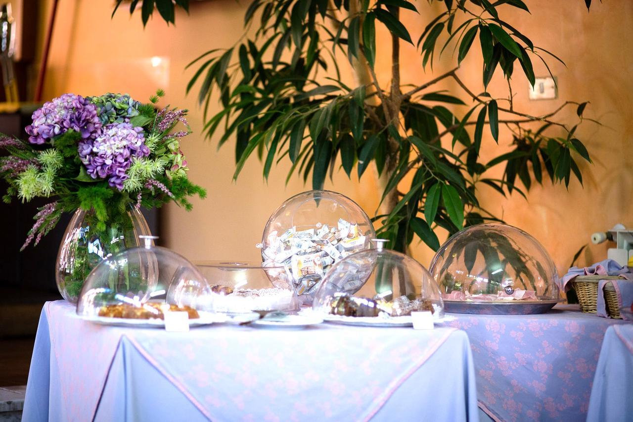 בוליאסקו Hotel Villa Flora מראה חיצוני תמונה