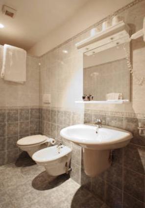 בוליאסקו Hotel Villa Flora מראה חיצוני תמונה